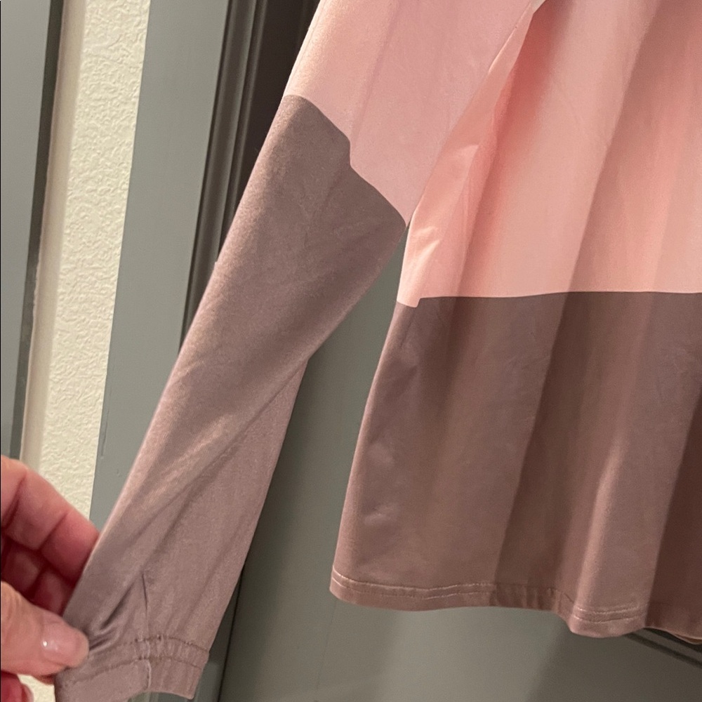 Pink Leopard Colorblock V-Neck Top - Picture 5 of 8